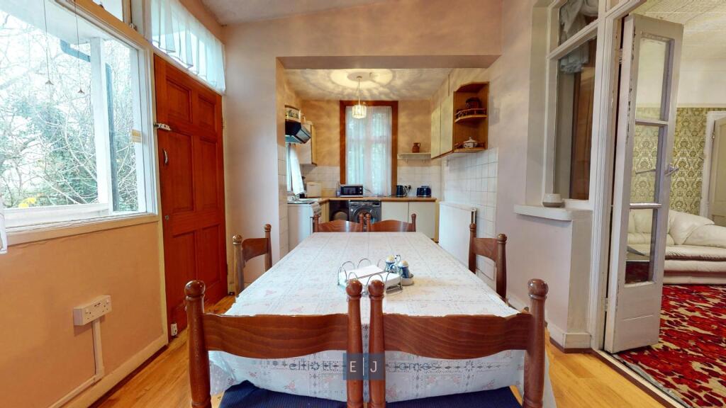Blake Hall Road, London photo 4