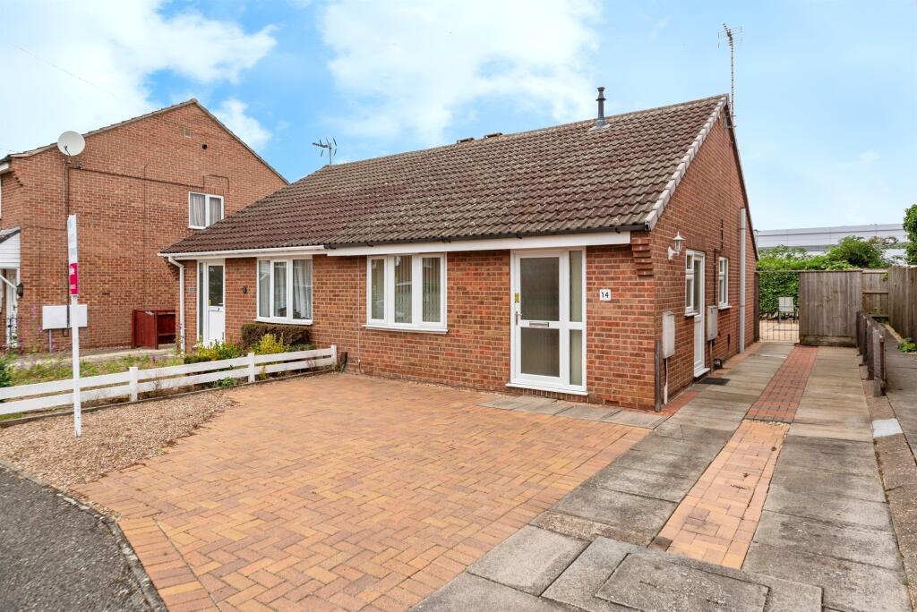 Main image of property: Maythorne Close, Balderton, Newark