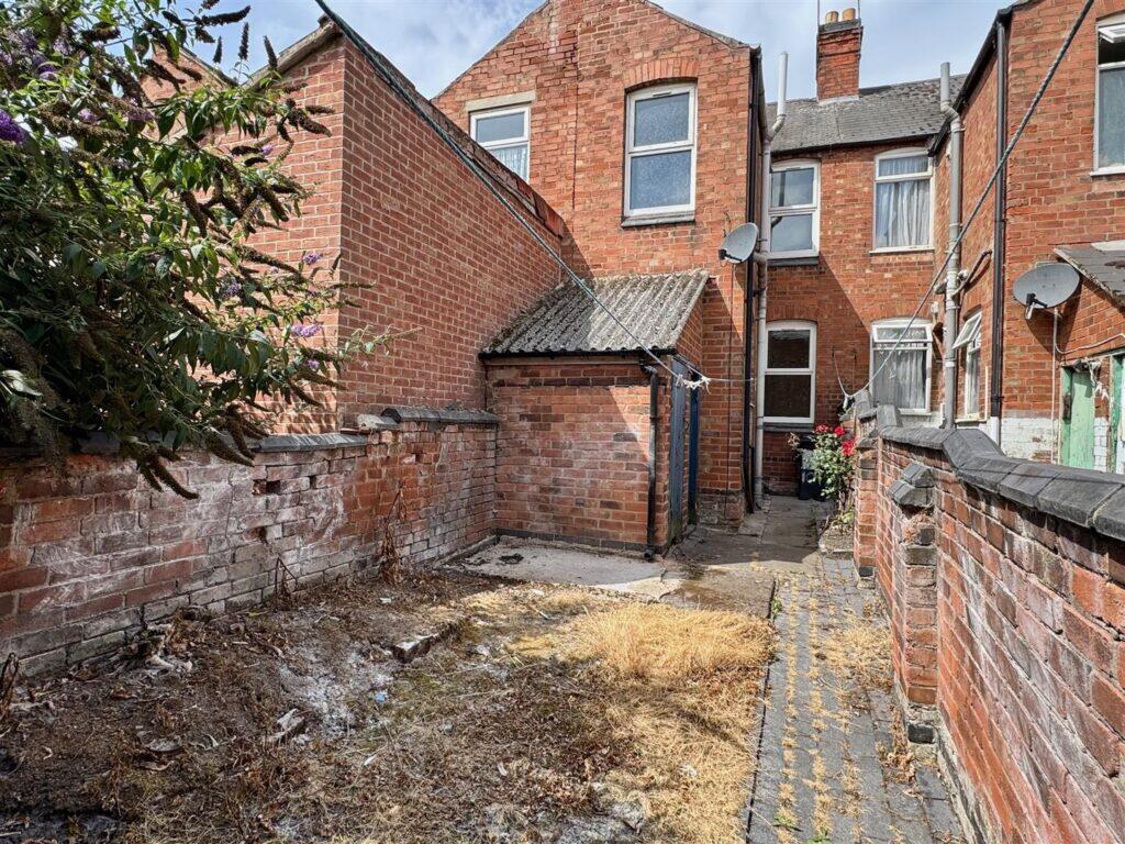 House in Leicester, City of Leicester - More