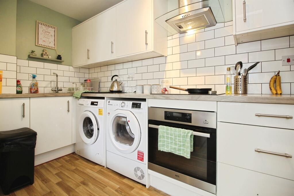Apartment in Leeds, West Yorkshire - View 3