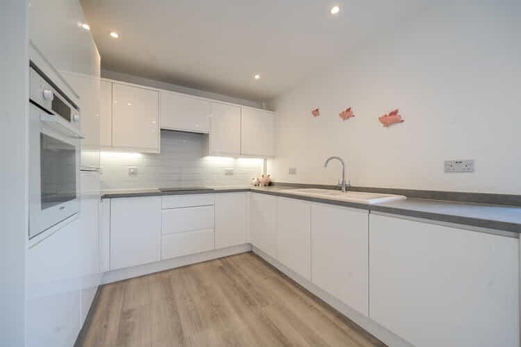 House in Guildford - View 4
