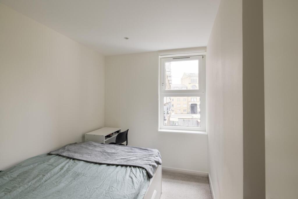 Apartment in London, Purbrook Estate, Walworth - View 5