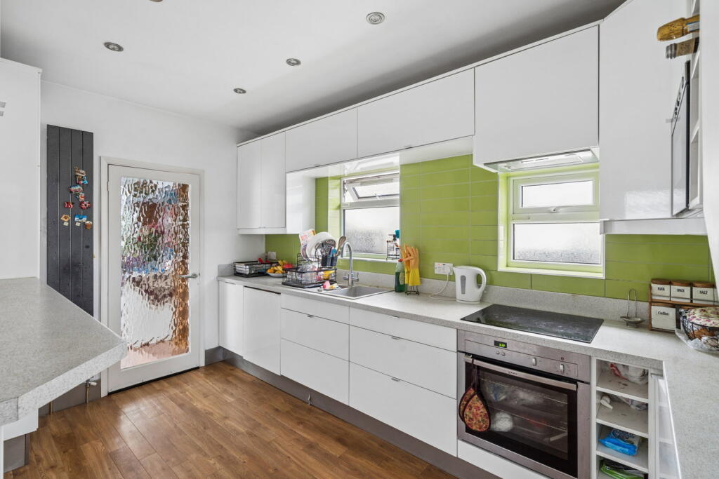 House in Harrow - View 5