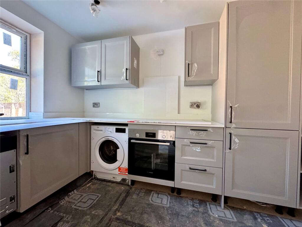 House in Highcliffe-on-Sea, Highcliffe and Walkford - View 4