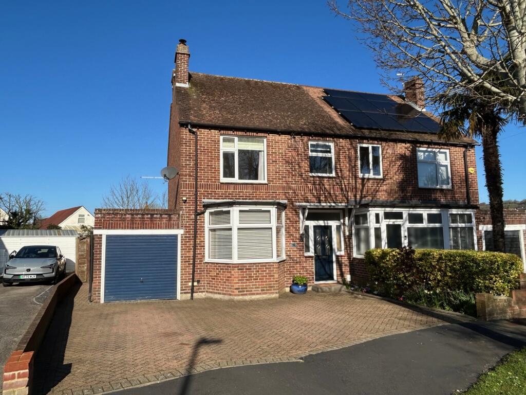 Main image of property: Lealand Road, Drayton, Portsmouth, PO6