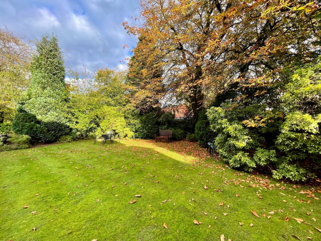 Victoria Road, Wilmslow, SK9 photo 4