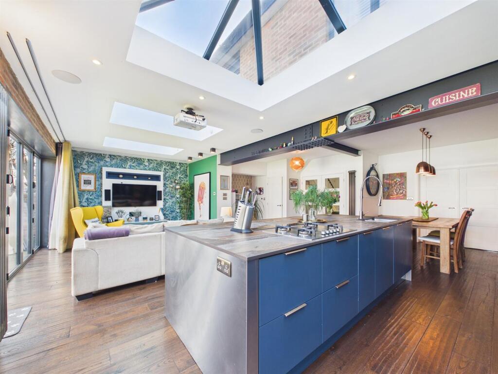 Beach Road, Tynemouth - View 5