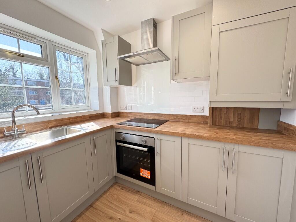 Additional image 3 of Lawford Grove, B90