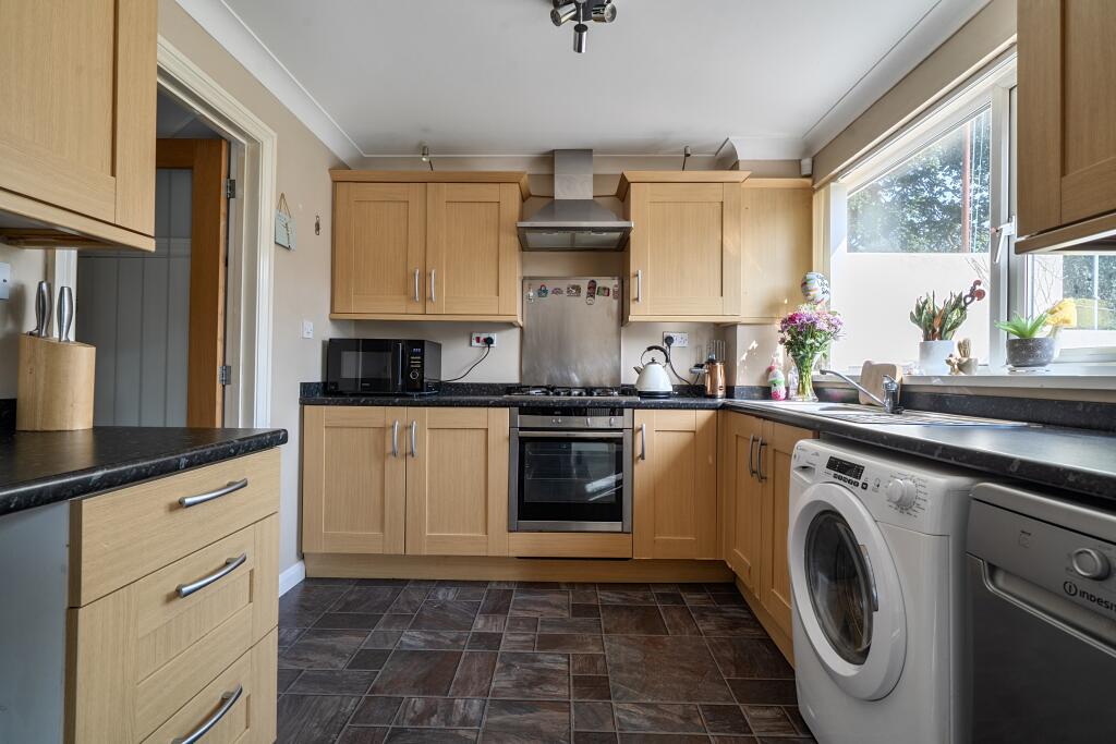 House in Plymouth, Manadon - More