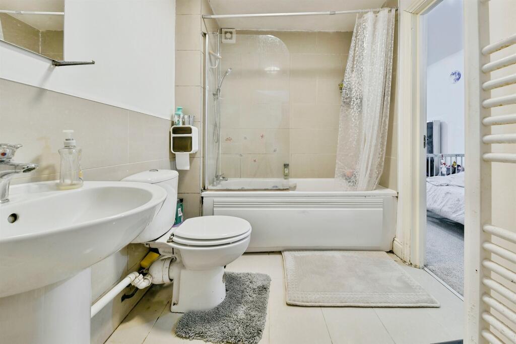 Apartment in Stevenage - View 4
