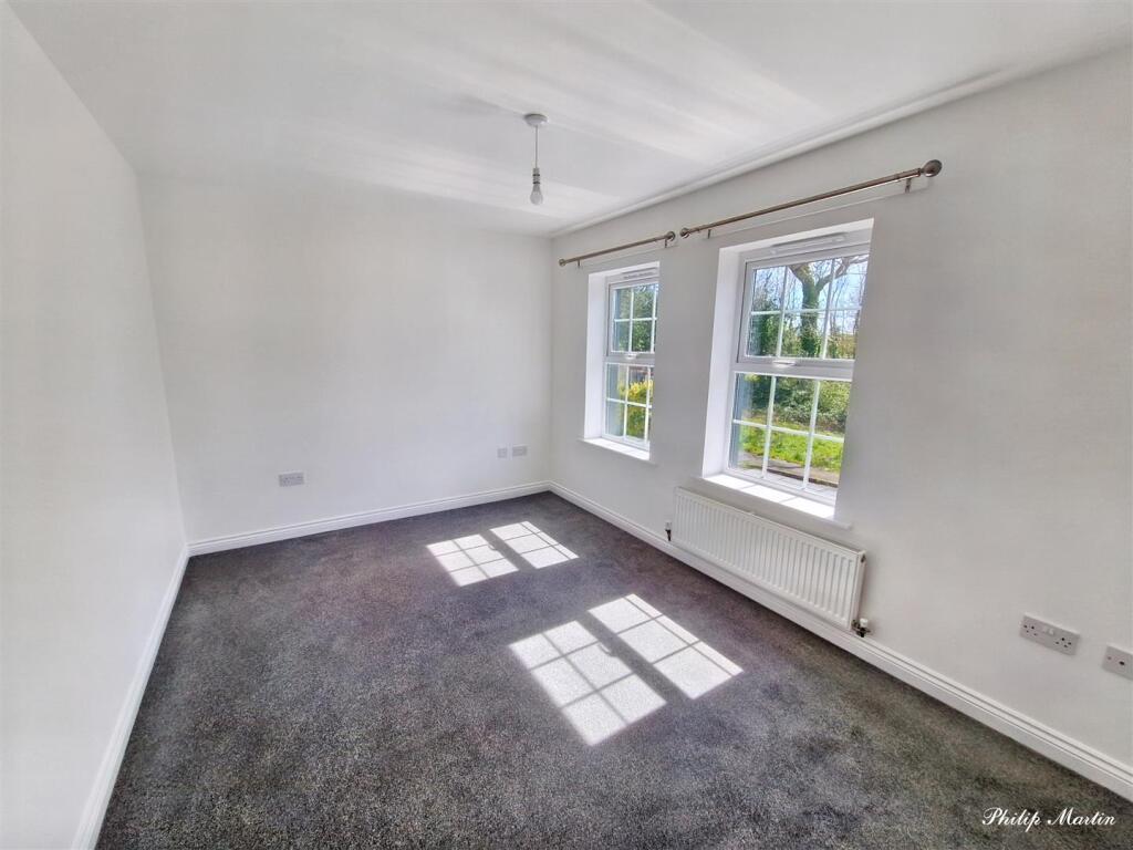 Apartment in Truro - More