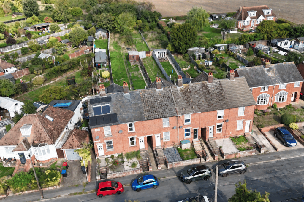 2-bed terraced on Beridge Road, Halstead, CO9, £260,000