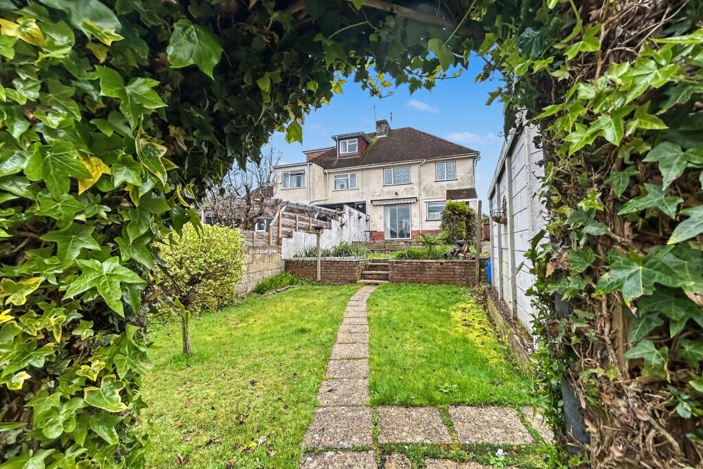 House in Poole, Foxholes - View 2