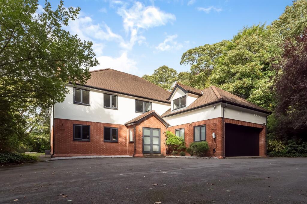 Main image of property: The Paddocks, Hale Barns, WA15