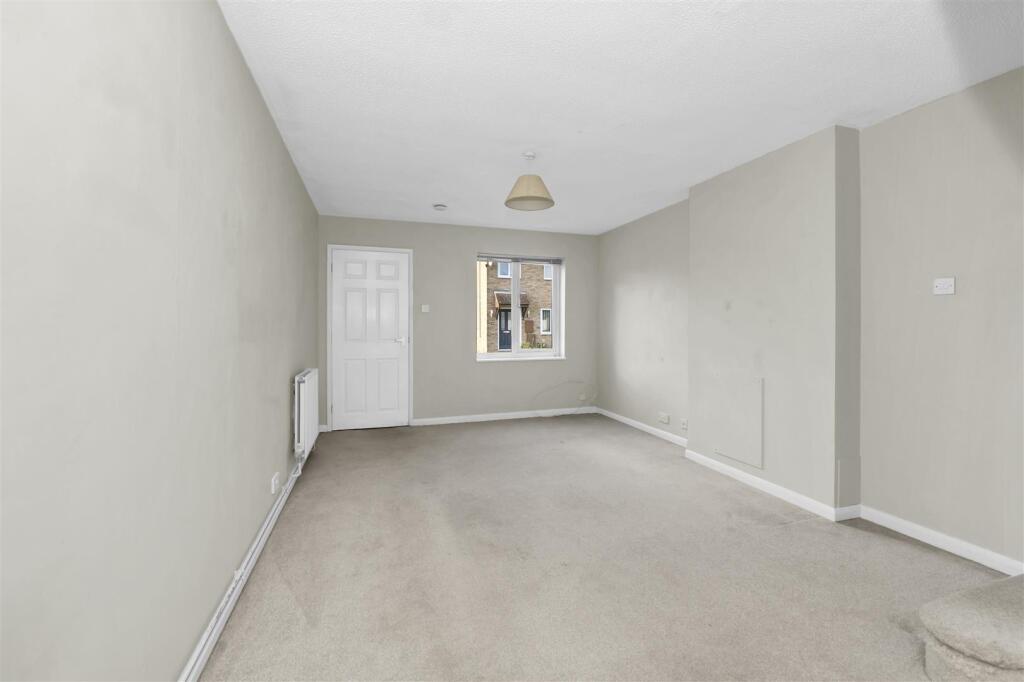 Browse Close, Bury St. Edmunds photo 4