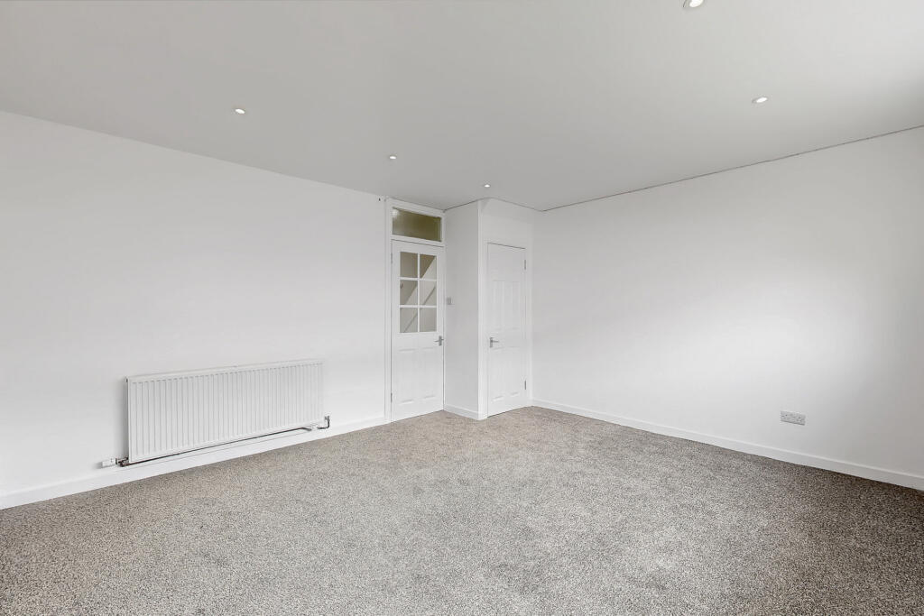 Apartment in Glasgow, South Lanarkshire - View 3
