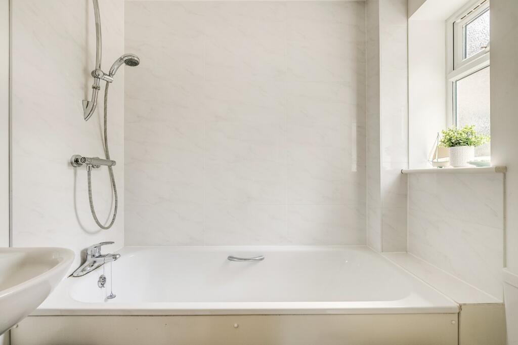 Additional image 9 of Roundabout Lane, Mardley Heath, Welwyn, Hertfordshire, AL6