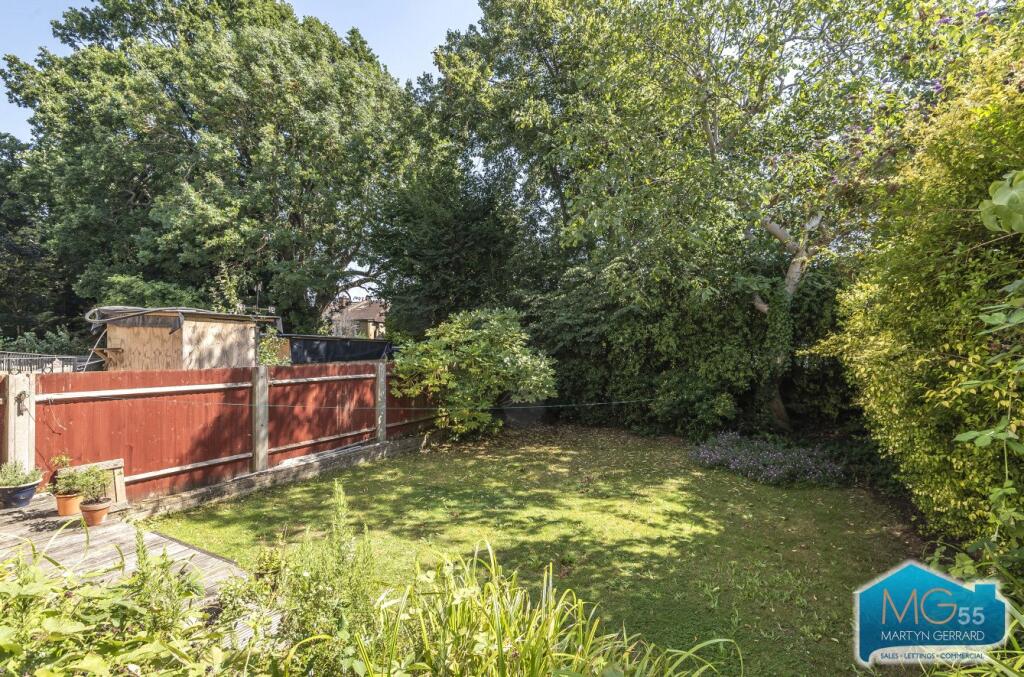 House in London - View 3