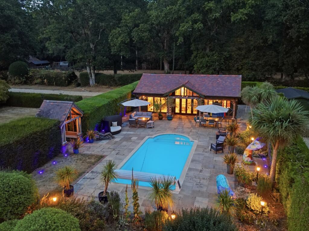 House in New Forest, Ringwood - View 5