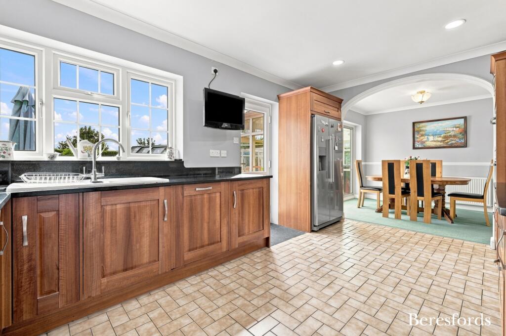 House in Maldon, Great Totham - More