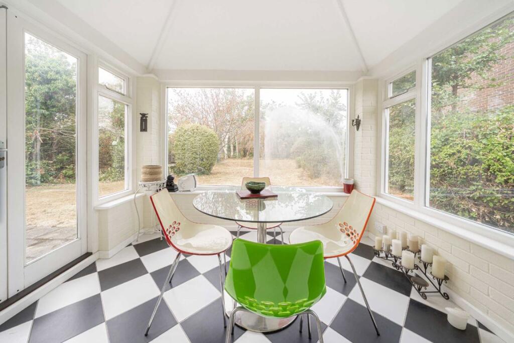 House in Twickenham - View 5