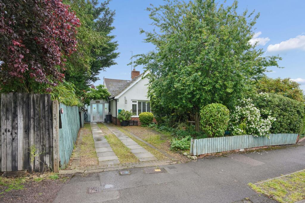 Main image of property: Whitehorns Way, Drayton, OX14