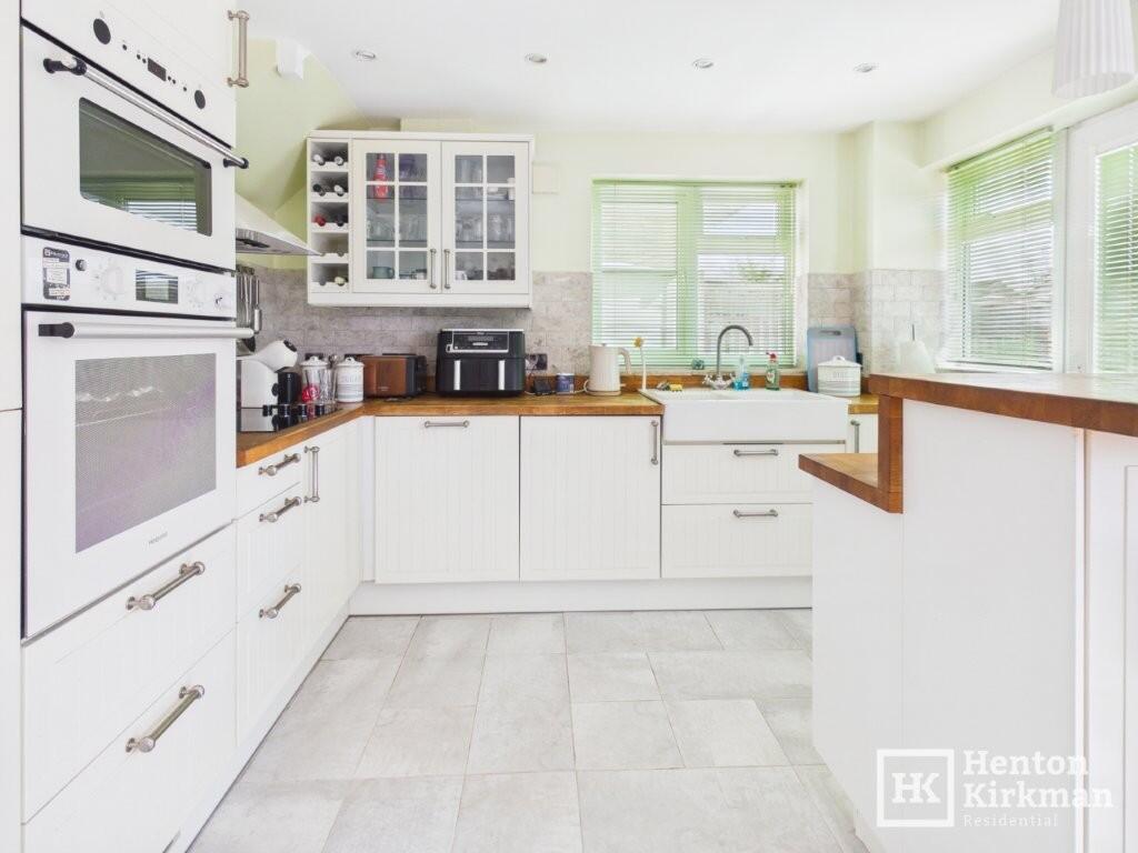 House in Basildon, South Green, Great Burstead and South Green - More