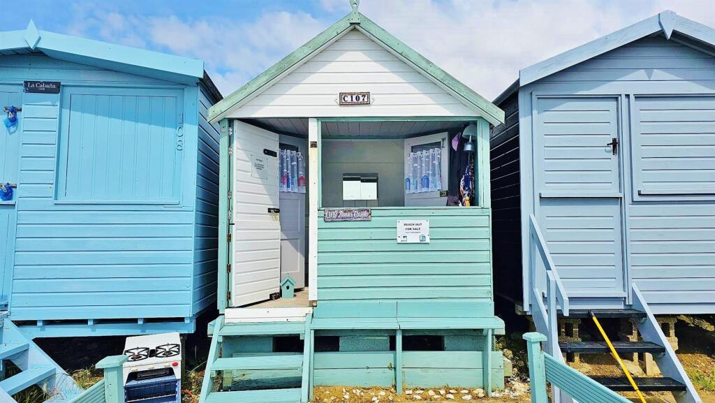 Studio other on Southcliff, Walton-on-the-Naze, Essex, £24,000