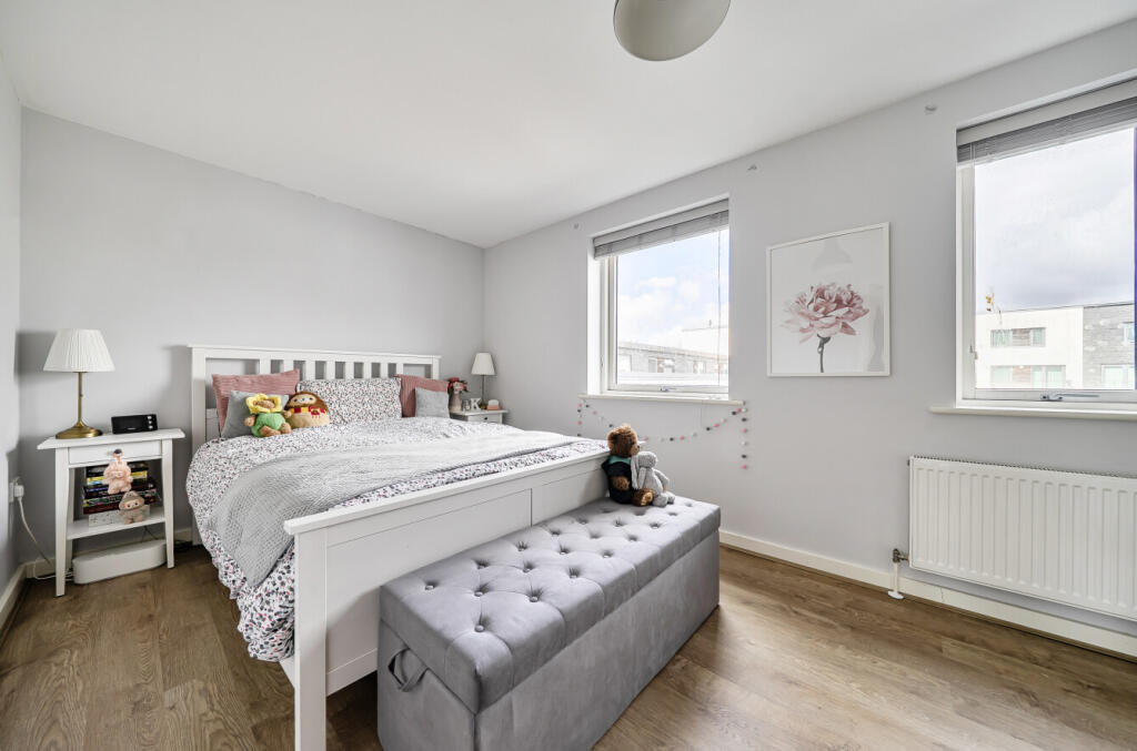 Apartment in Southampton - View 4