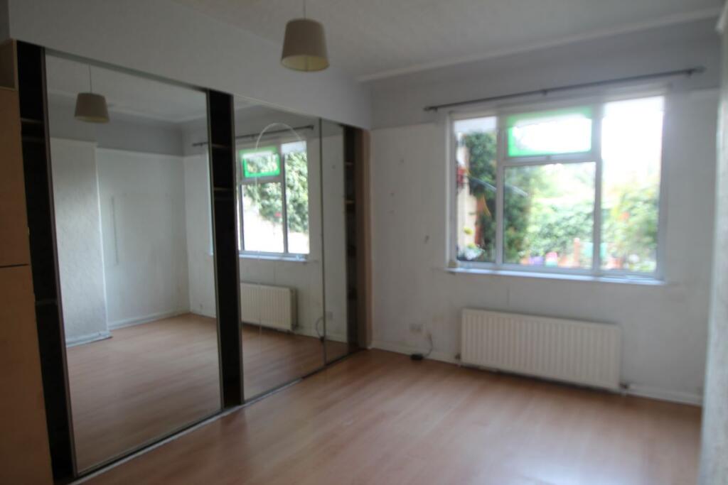 Apartment in Chester - View 5