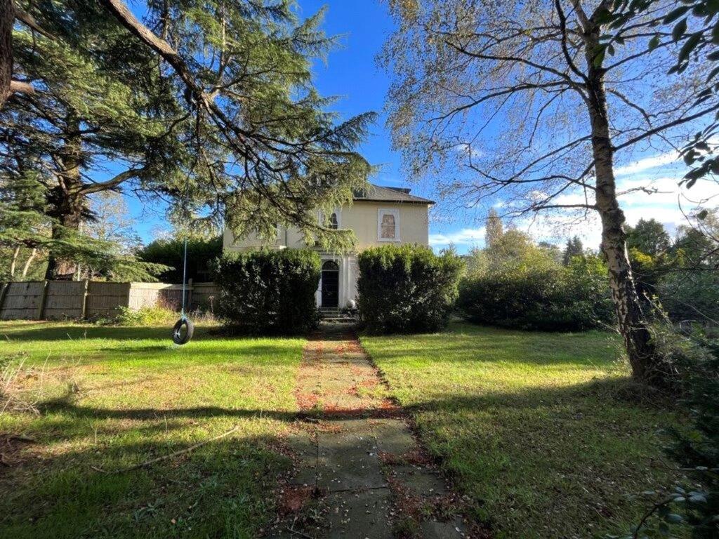 Main image of property: Ganwick, Barnet, EN5