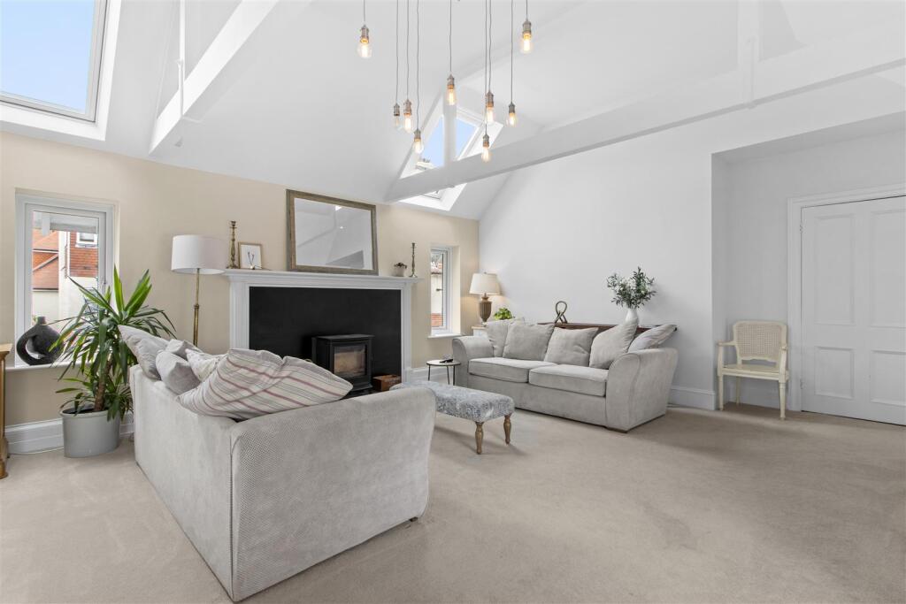 Apartment in Brighton - View 5
