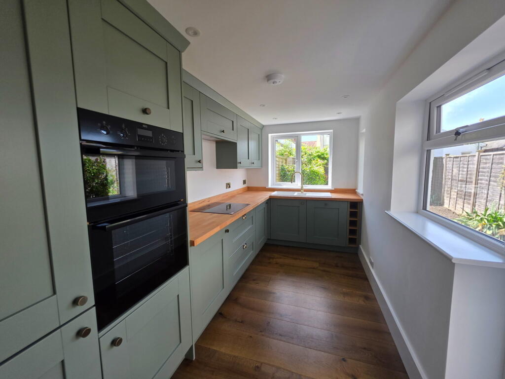 House in Tunbridge Wells, Kent - View 2