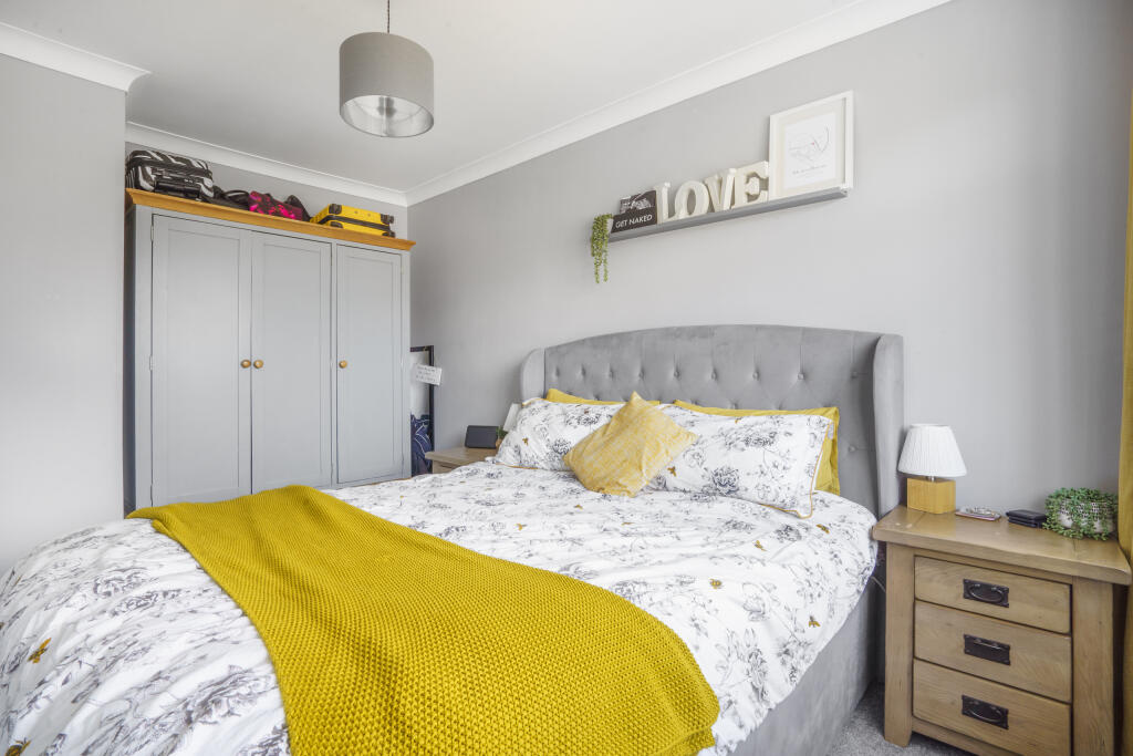 Bridge Lane, Pollington, DN14 0 - More
