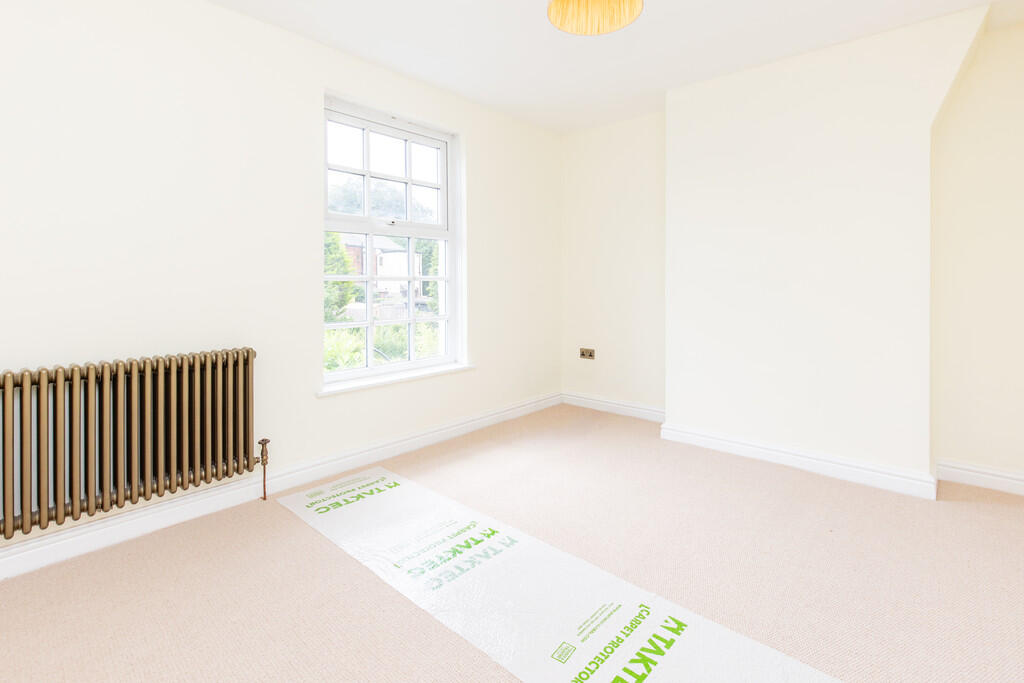 House in South Ribble, Penwortham - More