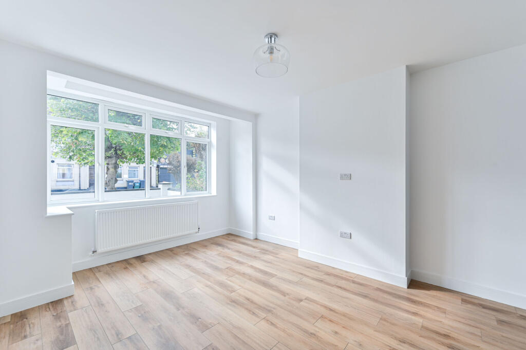 House in London - View 5