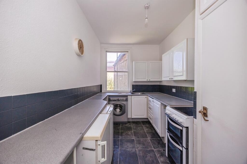 Apartment in Portsmouth - View 5