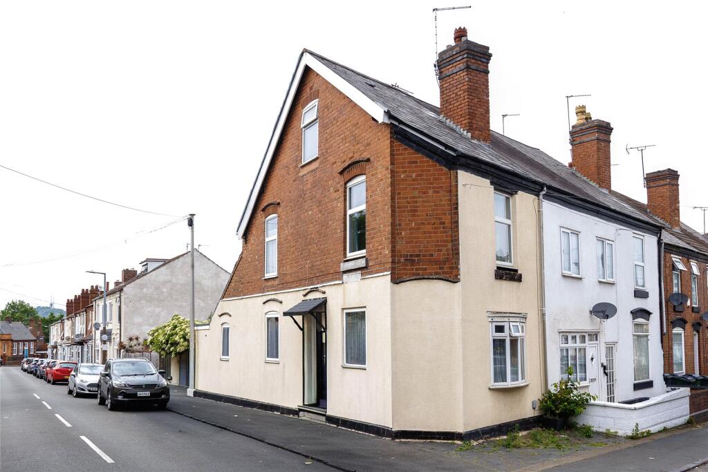 Main image of property: Farm Road, Oldbury, West Midlands, B68