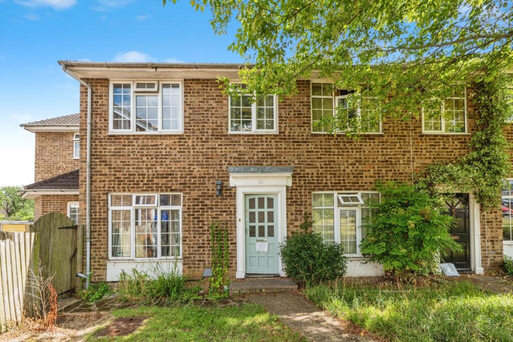 Main image of property: Oakfields, Guildford, Surrey, GU3