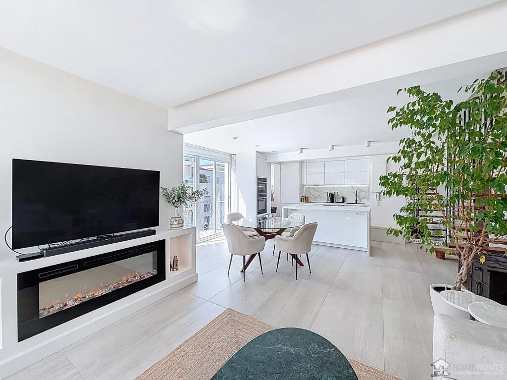 Main image of property: Provence-Alps-Cote d`Azur, Alpes-Maritimes, Cannes