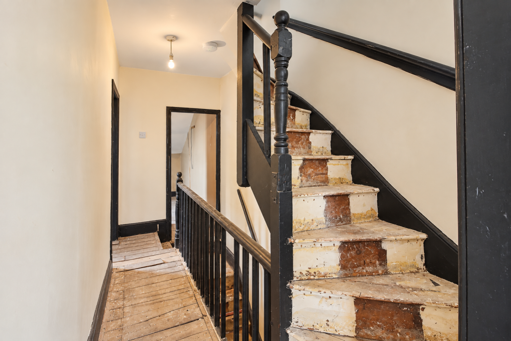 Derby Grove property thumbnail 10