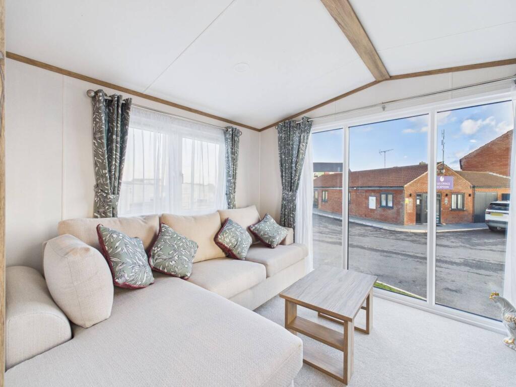 Bacton, Norwich, NR12 0EW photo 4