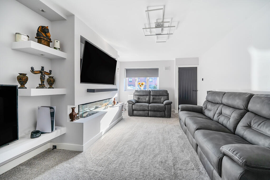 4 Pullman Close, Stourport photo 3