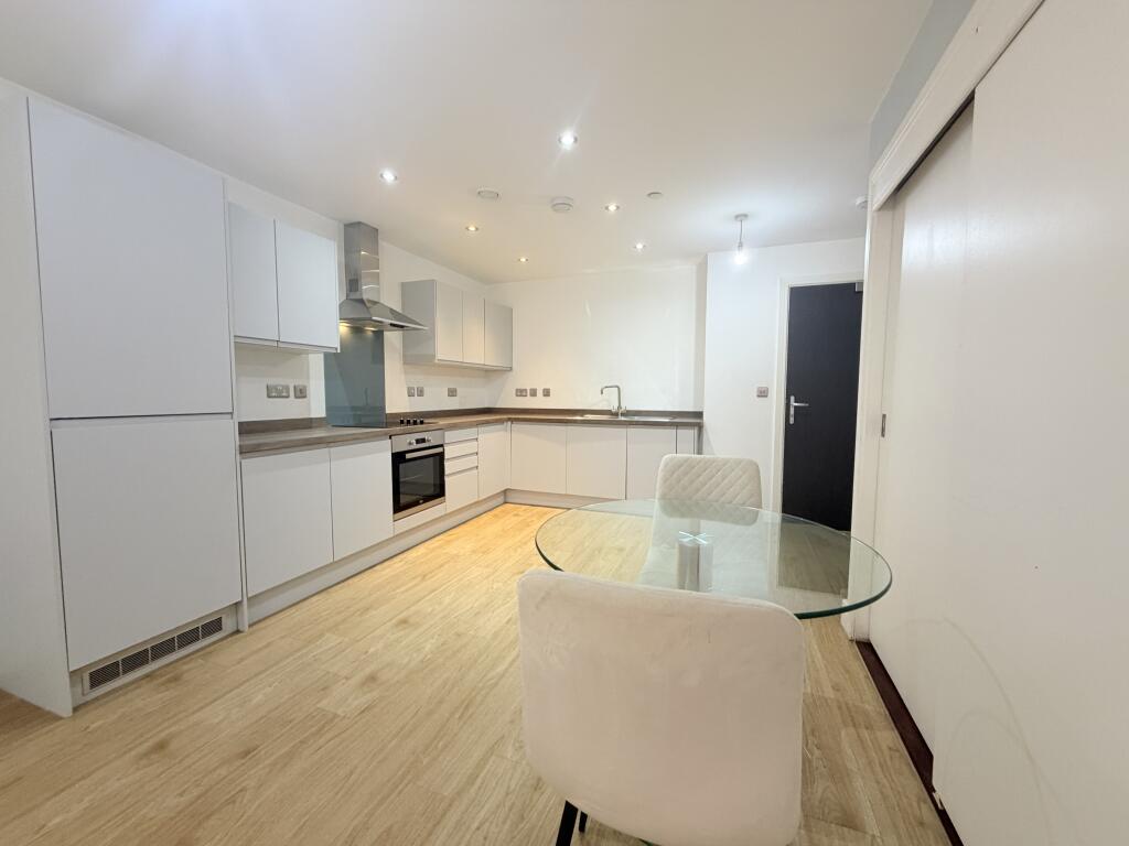 Apartment in Manchester - View 5