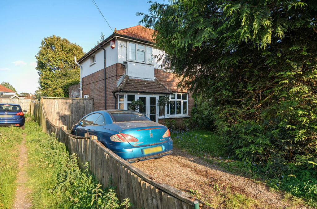 Main image of property: Morland Avenue, Broadwater, Worthing, West Sussex, BN14