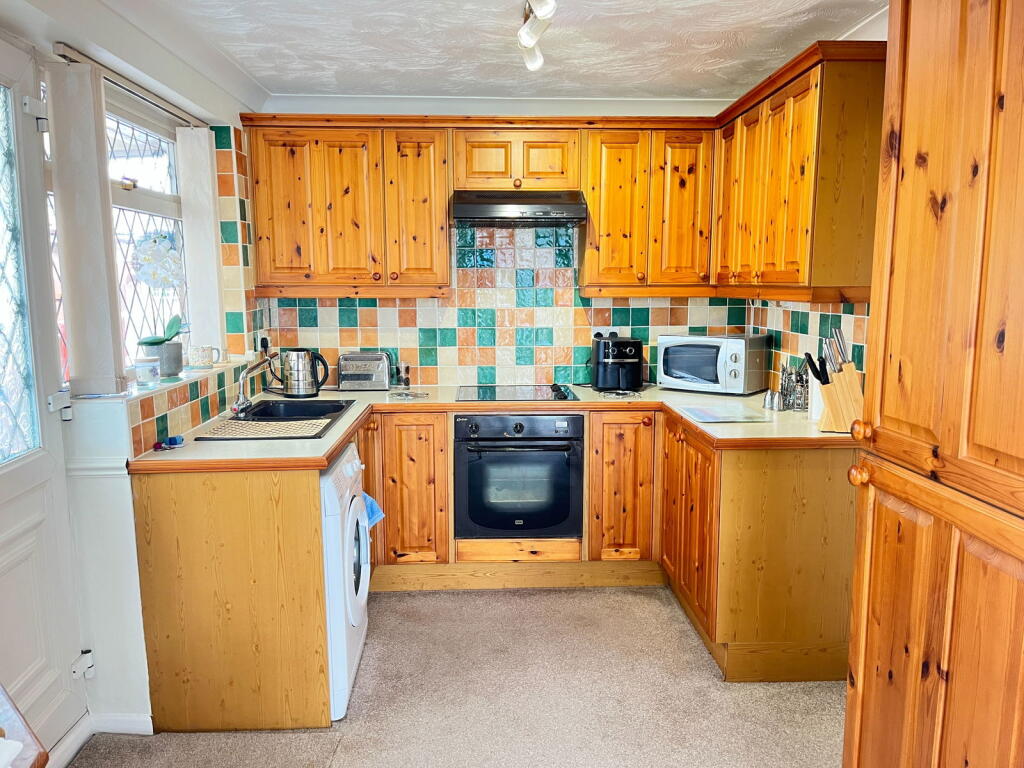 Tylers Close, Chapel-St-Leonards photo 3