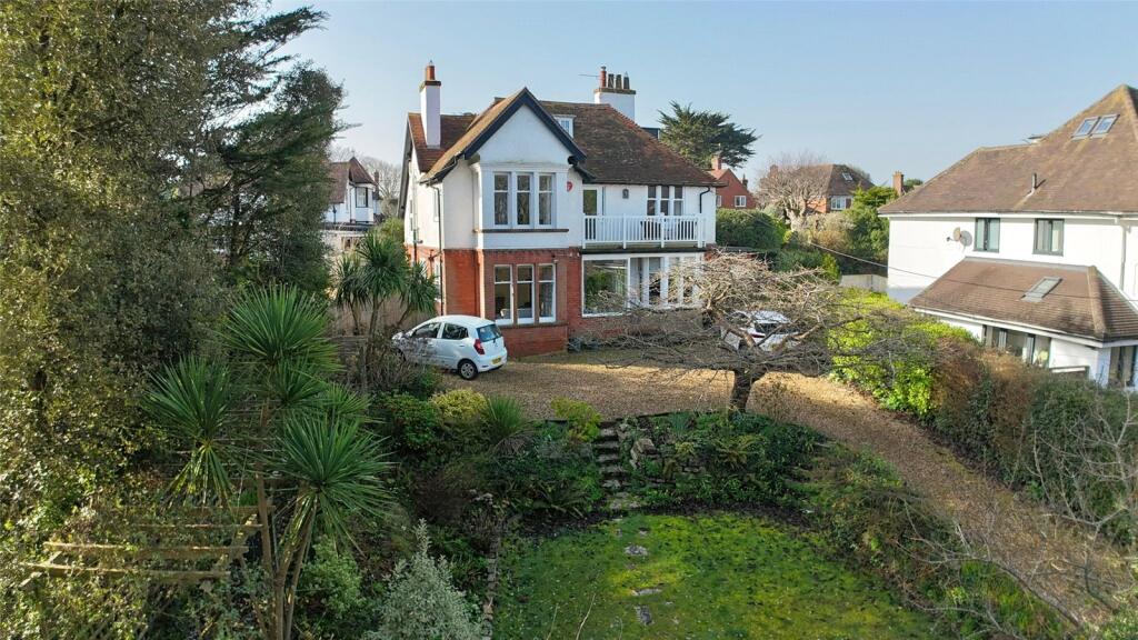 5-bed detached on Wood Lane, Milford on Sea, Lymington, Hampshire, SO41, £1,175,000