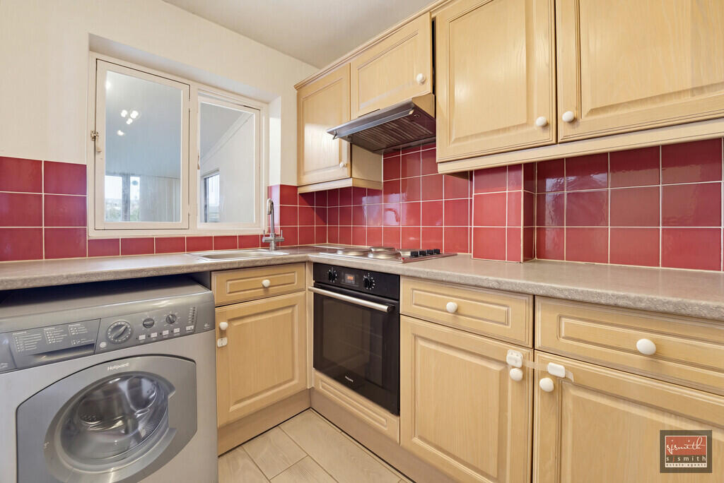 House in Twickenham - View 5