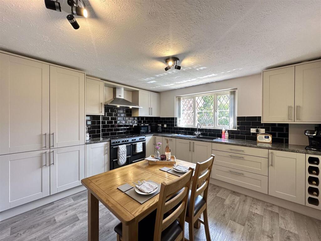 Ashworth Road, Pontefract - View 4