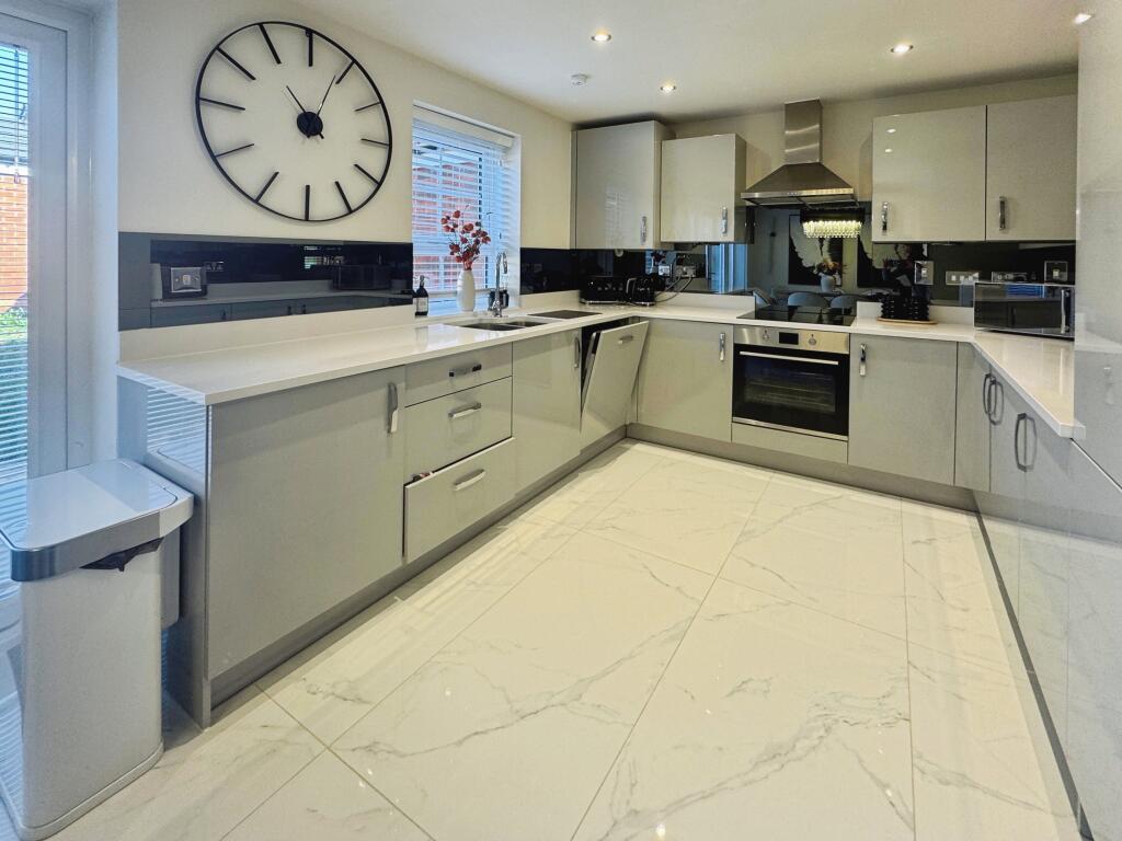 Prospero Drive, Wellingborough photo 3